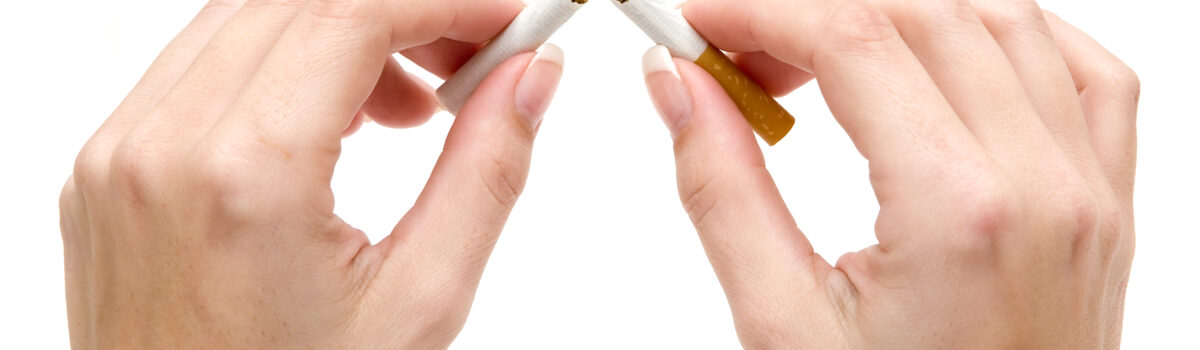 Gebroken sigaret verwijt naar cold turkey stoppen of afbouwen